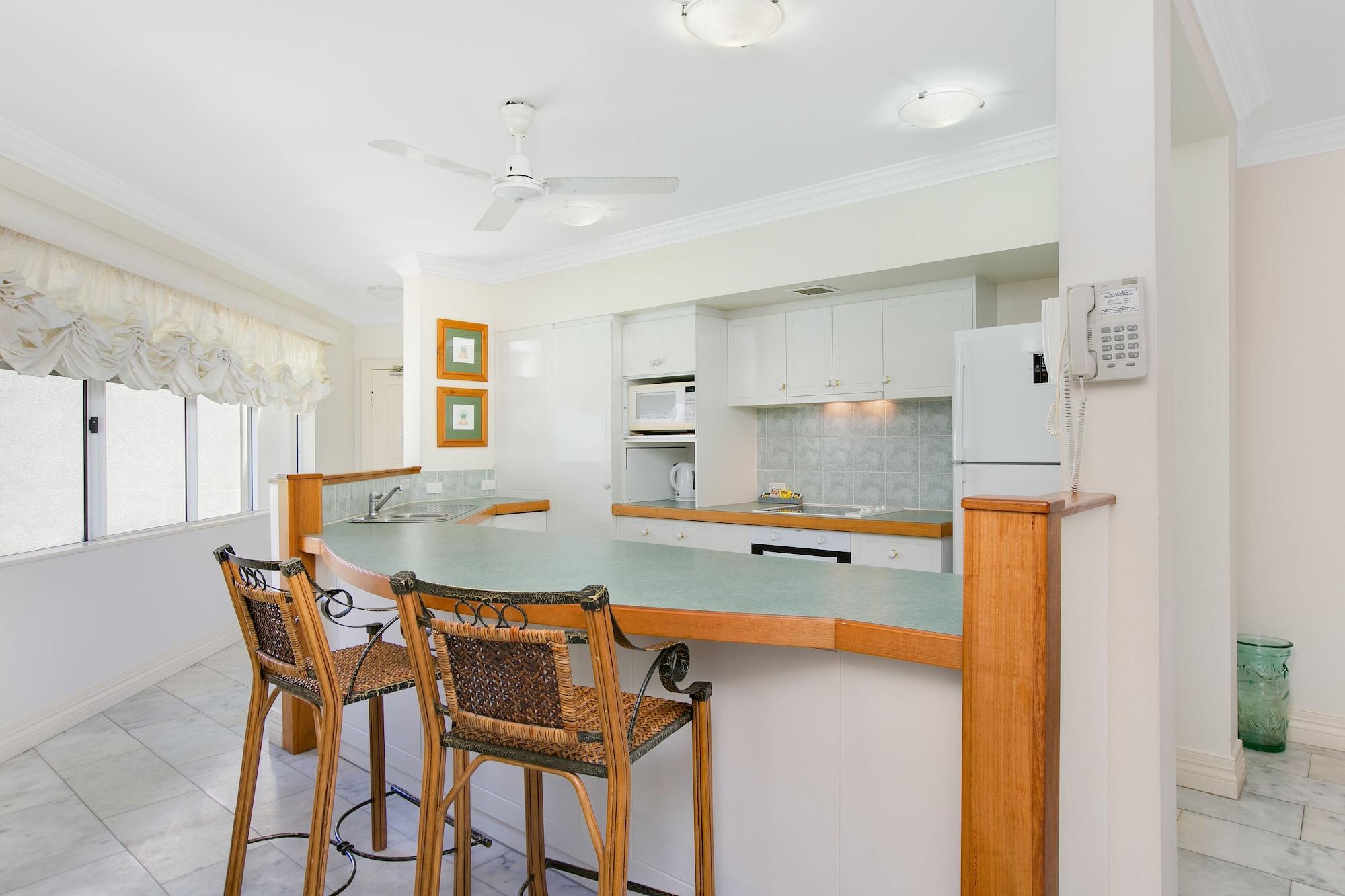 On The Beach Apartments Тринити Бийч Екстериор снимка