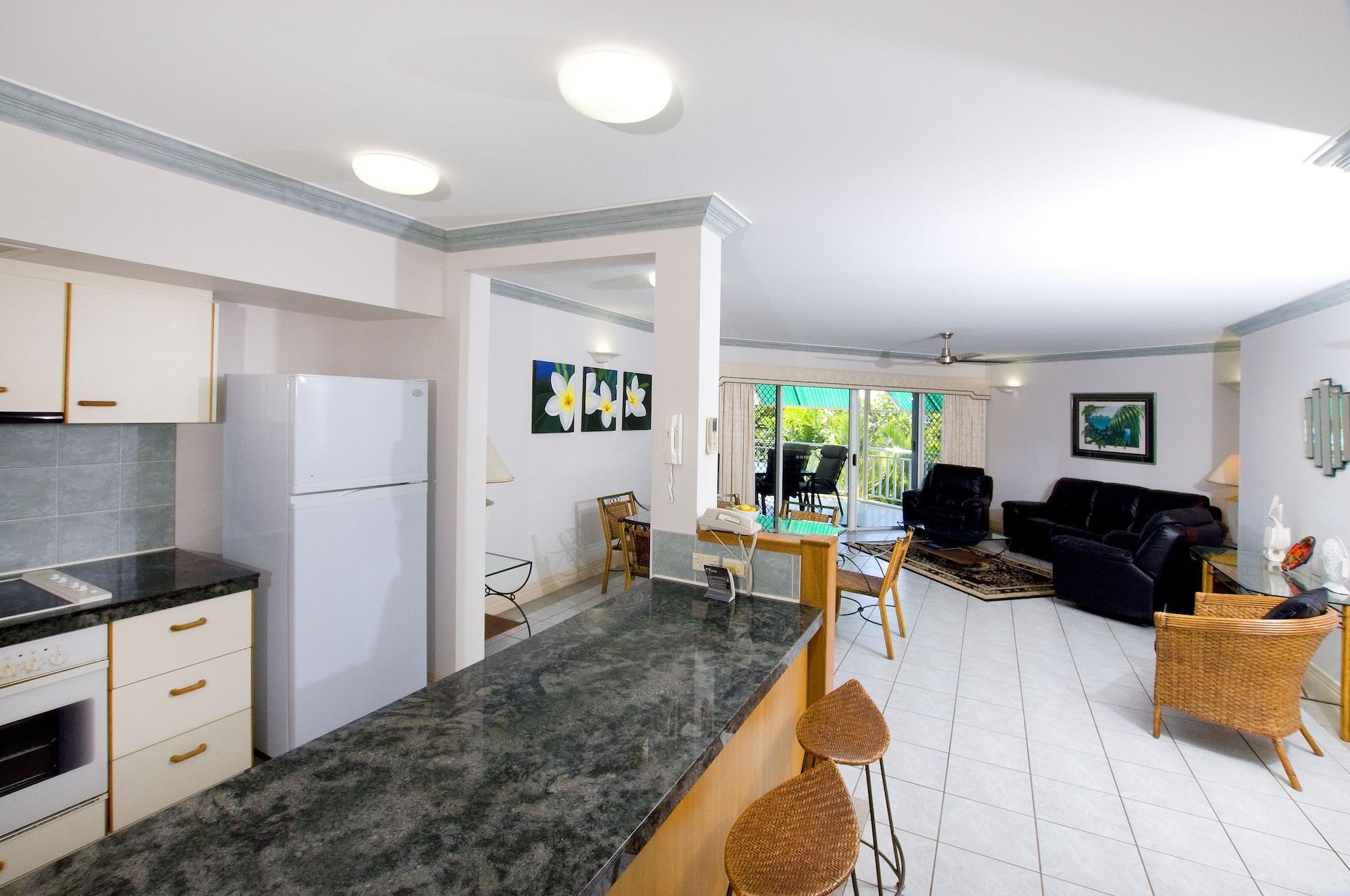 On The Beach Apartments Тринити Бийч Екстериор снимка