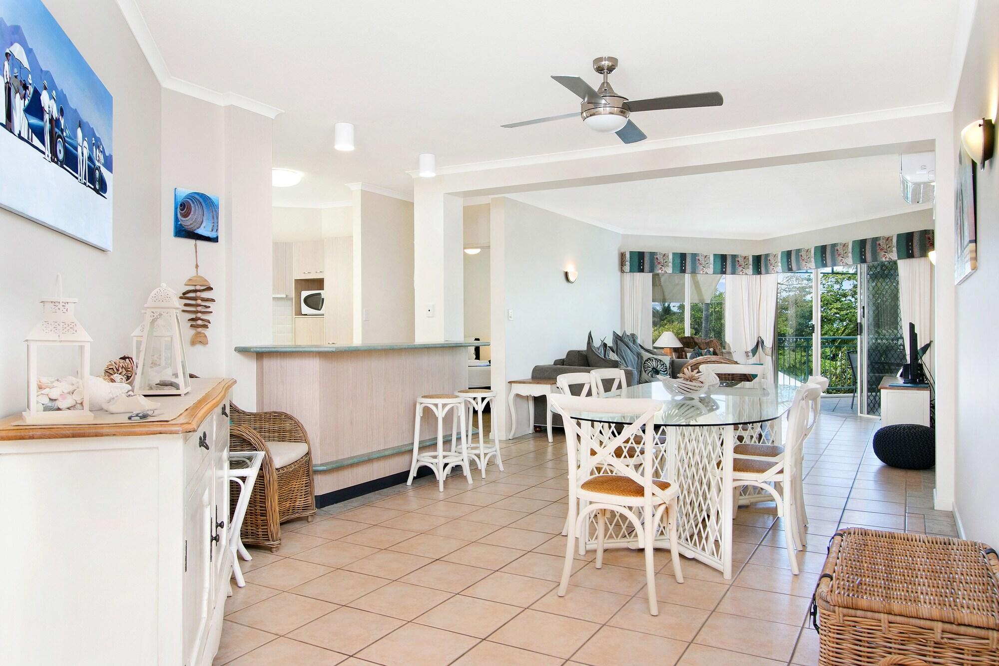 On The Beach Apartments Тринити Бийч Екстериор снимка