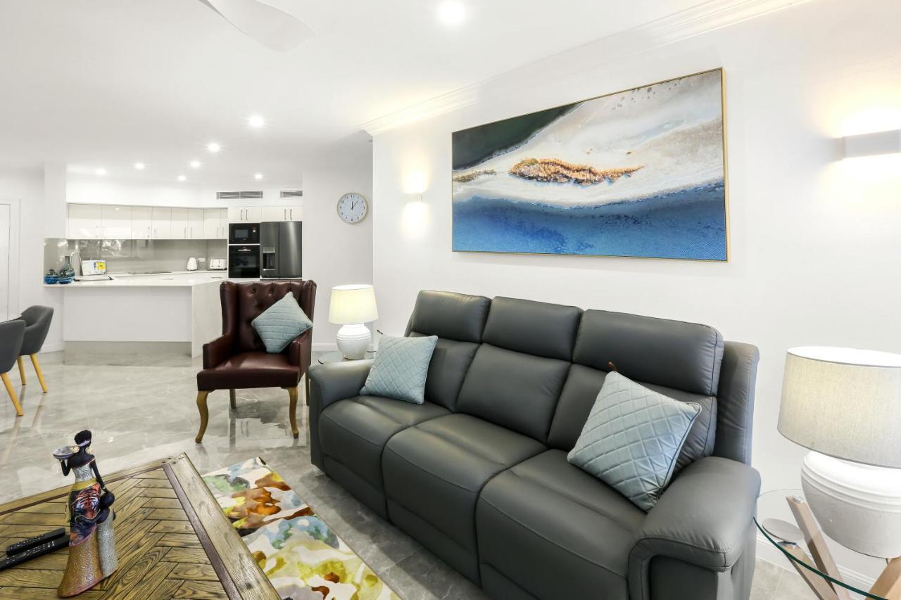 On The Beach Apartments Тринити Бийч Екстериор снимка