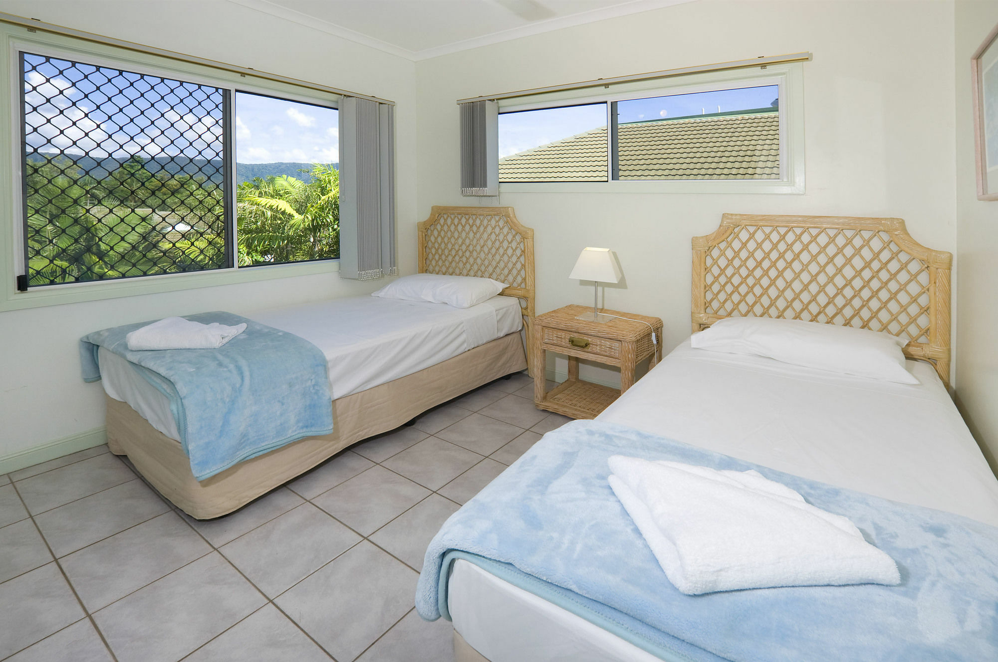 On The Beach Apartments Тринити Бийч Екстериор снимка